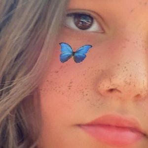 Meet your Posher, Elise